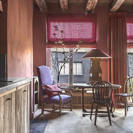 Hign-end Getaway In Heart Of Medieval - Katelijne דירה *